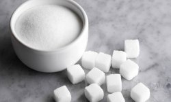 Как вывести пятна с помощью сахара