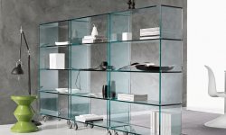 Мебель из стекла: незаметная и удобная