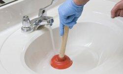 Как прочистить канализацию своими силами