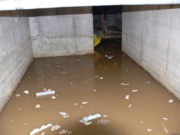Вода в подвальном помещении – эта проблема знакома многим из нас.